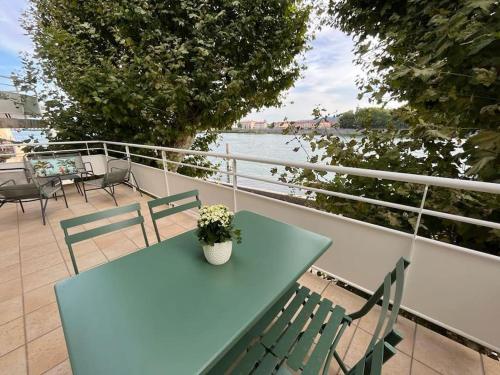 LICHEN, Superbe vue sur le Rhône ! 3 Chambres : Appartements proche de Tain-l'Hermitage