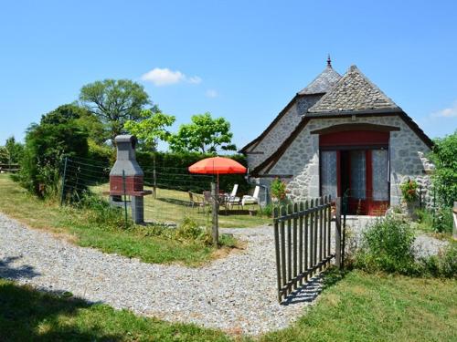 Gîte Labesserette, 3 pièces, 3 personnes - FR-1-742-40 : Maisons de vacances proche de Montsalvy