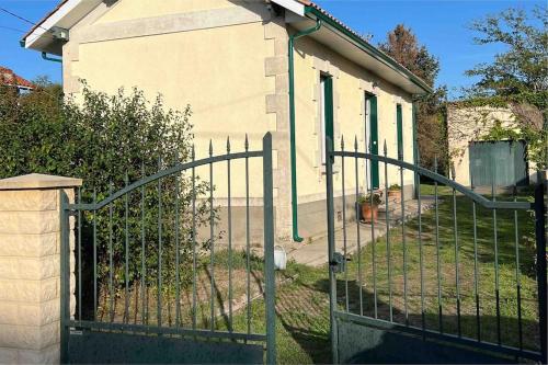 Villa coutrillonne près St Emilion [clim salon] : Maisons de vacances proche de Coutras