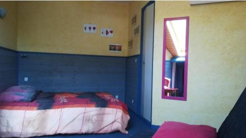 Studio village de montagne : Appartements proche de Camparan