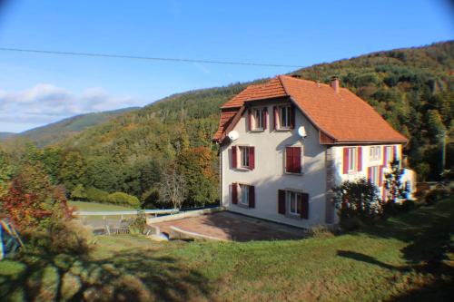 Domaine de la Charrière sur 63 ares - 4 à 8 pers : Villas proche de Rothau