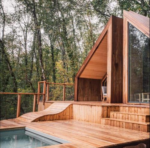 Casa Slow avec sa piscine chauffée au bord du lac : Villas proche de Loisail