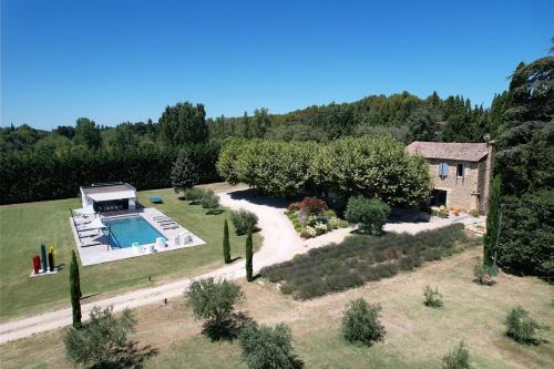 Mas provençal avec piscine chauffée, en campagne de Salon de Provence, 12 personnes - LS7-351 L'IDOLO : Villas proche de Lamanon