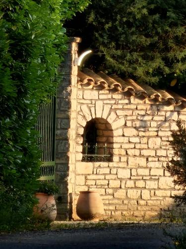 La Vigne Blanche Gîtes : Maisons de vacances proche de Lamotte-du-Rhône