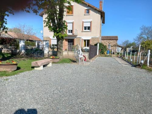 Gite à la campagne de 2 à 12 pers : Maisons de vacances proche de Mirandol-Bourgnounac