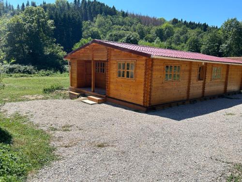 Chalet Fougax 3 chambres wifi terrain 1500 m2 clos : Maisons de vacances proche de Sautel