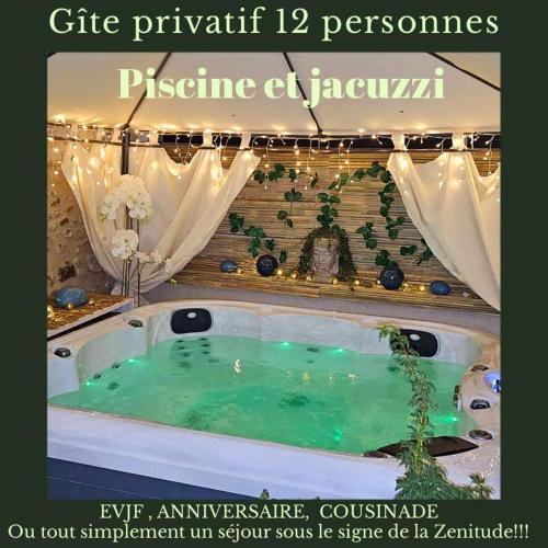 Gîte au cœur des vignes avec piscine et spa : Maisons de vacances proche de Périgny-la-Rose