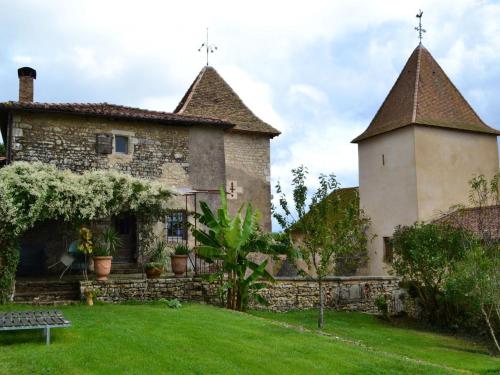 Gîte Beaulieu-sur-Sonnette, 2 pièces, 2 personnes - FR-1-653-219 : Maisons de vacances proche de Parzac
