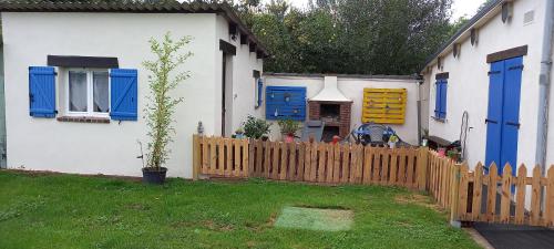 Studio à la campagne : Maisons de vacances proche de Saint-Nicolas-d'Attez