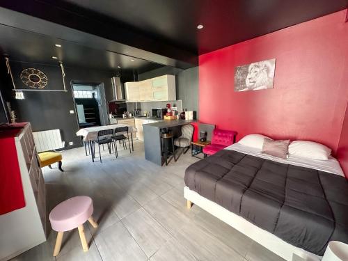Société Key-s Meaux Suite Red and Black : Appartements proche de Saint-Fiacre
