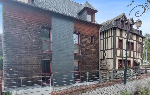 Beautiful Apartment In Pont-audemer With Wifi And 1 Bedrooms : Appartements proche de Bouquelon