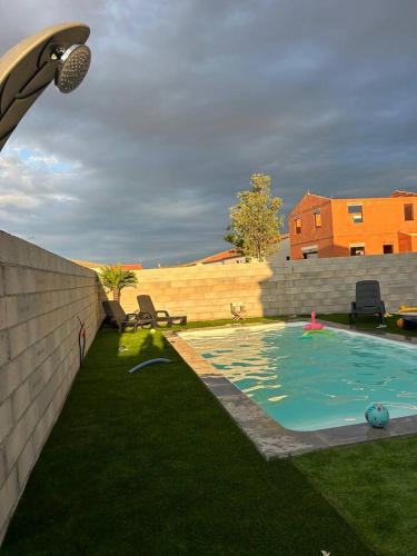 Appart tout neuf + piscine : Appartements proche de Salses-le-Château