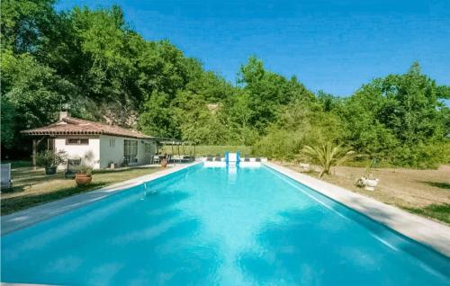 Amazing Home In Vianne With Outdoor Swimming Pool And 6 Bedrooms : Maisons de vacances proche de Mongaillard