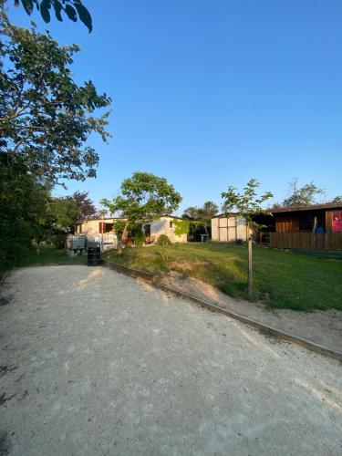 La cabane familiale : Appartements proche de Chalain-d'Uzore