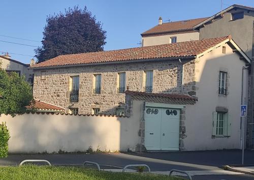Gîte Craponne-sur-Arzon : Maisons de vacances proche de Saint-Jean-d'Aubrigoux