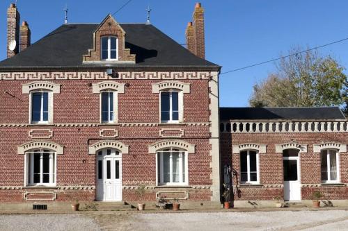 Gîte de l-Avre à 10 mns de l-A1 : Maisons de vacances proche de Beaulieu-les-Fontaines