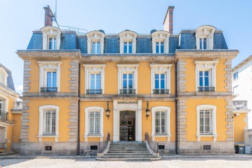 Loft ancienne Banque de France : Appartements proche de Vals-près-le-Puy