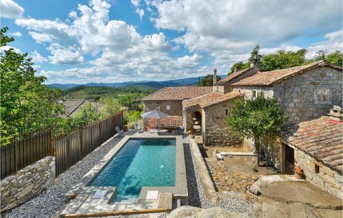 Amazing Home In Bordezac With 4 Bedrooms, Outdoor Swimming Pool And Private Swimming Pool : Maisons de vacances proche de Bessèges