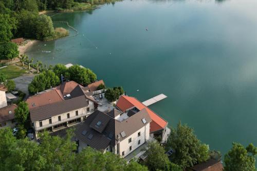 La Villa du Lac : Hotels proche de Lépin-le-Lac