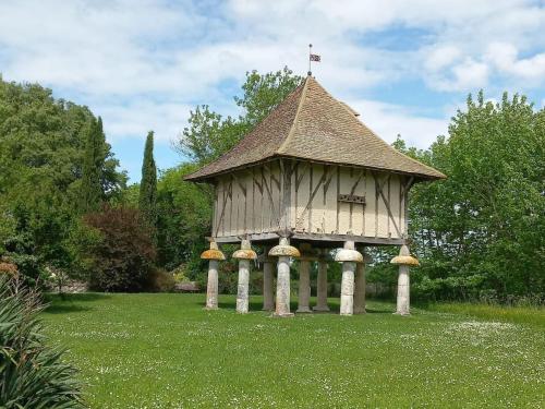 Gîte Manoir du Bout du Pont : Maisons de vacances proche d'Auriac-sur-Dropt