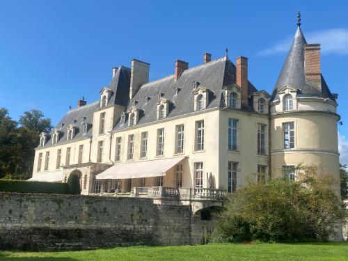 Château d'Augerville Golf & Spa Resort : Hotels proche d'Orville