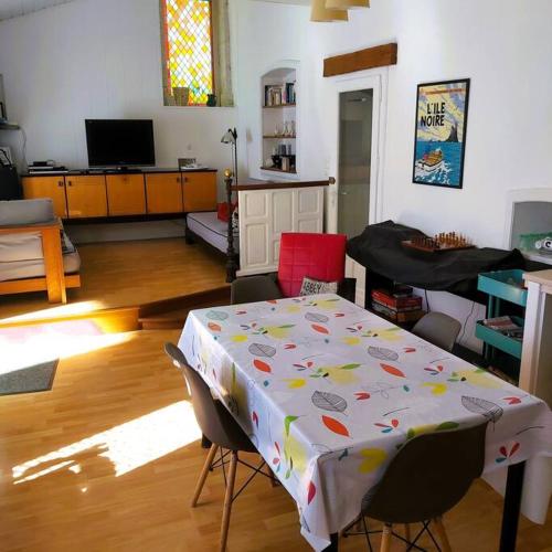 Les Grues, a country retreat. : Appartements proche de Puymangou