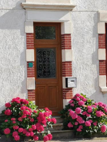 La maison aux rosiers : Sejours chez l'habitant proche de Saint-Priest-en-Murat