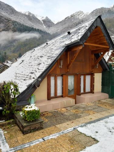 petite maison de montagne avec jardin : Maisons de vacances proche de Melles