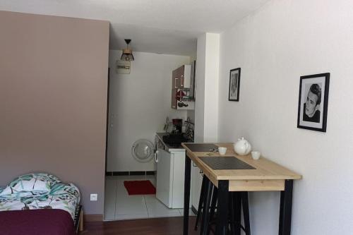 studio en face des salines : Appartements proche de Salins-les-Bains