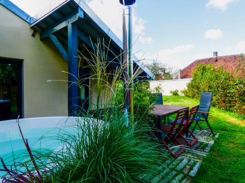 Maison chaleureuse avec son bain enchanté ! : Maisons de vacances proche de Virey-sous-Bar