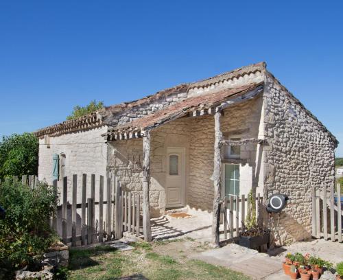 Maisonnette Lotoise en pierre blanche : Maisons de vacances proche de Fargues