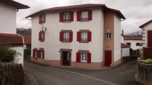 Maison Bidegain Berria : B&B / Chambres d'hotes proche de Saint-Martin-d'Arrossa