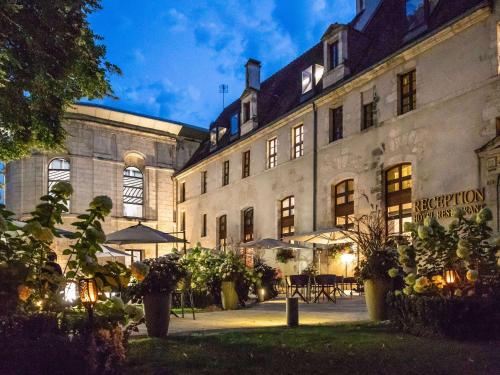 Hotel De Bourbon Grand Hotel Mercure Bourges : Hotels - Cher