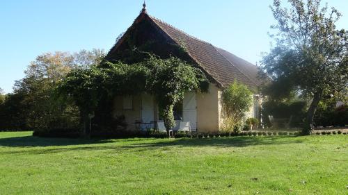 Le Moulin Des Fumades : Maisons de vacances proche de Léobard