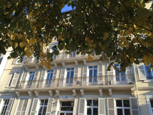 Acacias Apparts Hotel : Appart'hotels proche de Plombières-les-Bains