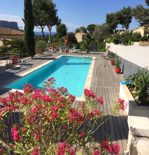 Le petit cassis vue mer appartement 70m2 dans villa : Appartements proche de Carnoux-en-Provence