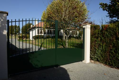 Gîte Nolan : Maisons de vacances proche de Montournais