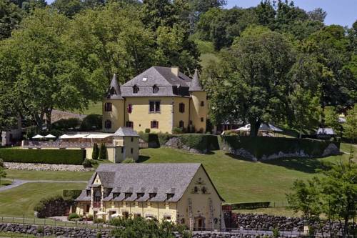 Château de Salles : Hotels proche de Brommat