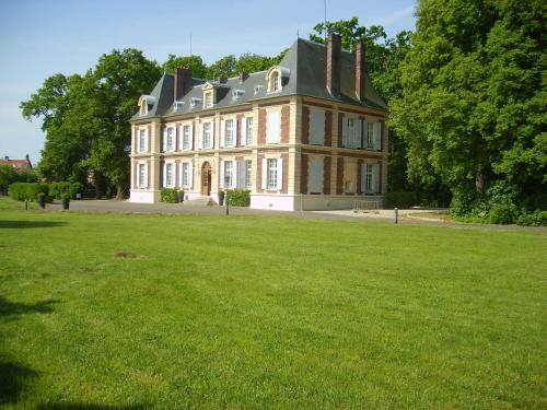 Hôtel Château de l'Hermitage : Hotels proche de Theuville