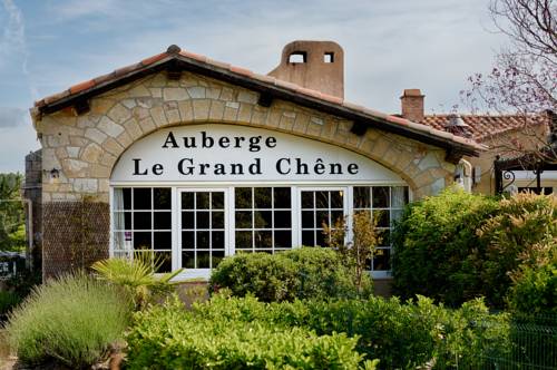 Auberge du Grand Chêne : Hotels proche de Sillans-la-Cascade