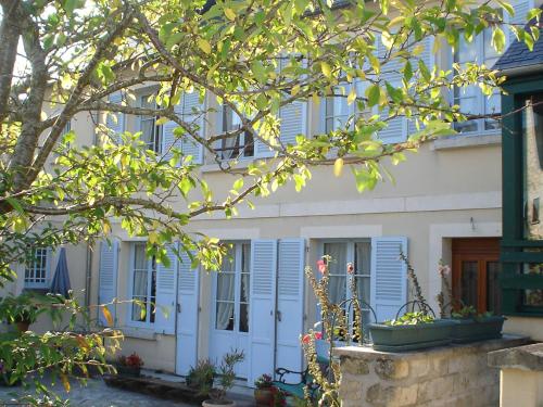 Chambres d'hôtes sur la Courtine de Coucy : B&B / Chambres d'hotes proche de Nanteuil-la-Fosse