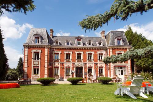 Château Corneille : Hotels proche de Heudebouville