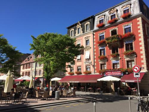 Hotel-Restaurant St-Christophe : Hotels proche d'Andelnans