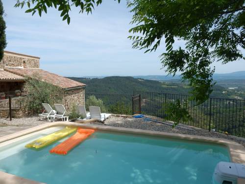 Detached holiday home in Chassiers with private pool : Maisons de vacances proche d'Ailhon