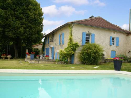 Vintage Holiday Home in Lusignac with Pool : Maisons de vacances proche d'Allemans