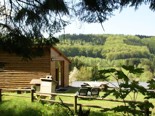 Cute and atmospheric chalet with magnificent view in the middle of the Vosges : Maisons de vacances proche de Vasperviller
