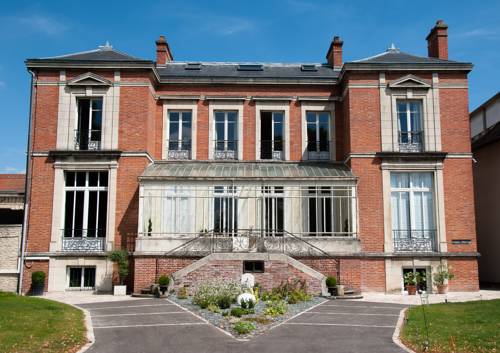 Maison M Troyes : B&B / Chambres d'hotes proche de Saint-Parres-aux-Tertres