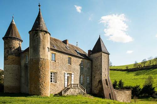 Chateau de Sainte Colombe Sur Gand : Maisons d'hotes proche de Saint-Cyr-de-Valorges
