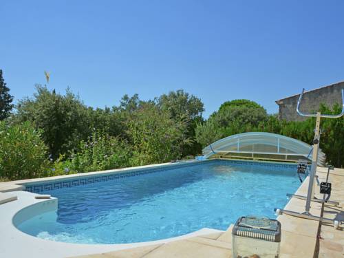 Beautiful holiday house with airco and private pool near Uz s : Maisons de vacances proche de Collias