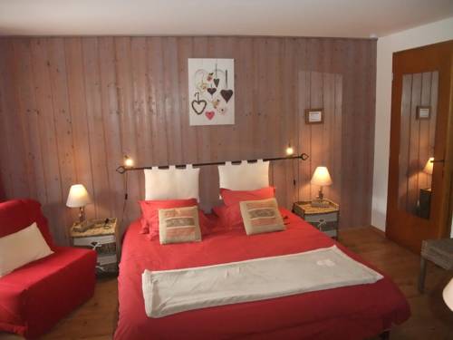 Le Domaine du Grand Cellier Chambres d'hôtes en Savoie : B&B / Chambres d'hotes proche de Pallud
